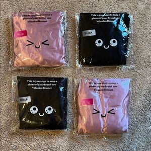 Velanico Bonnet Set in Pink and Black